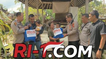 Kapolsek Tegallalang Kunjungi Balita Penderita Bibir Sumbing di Kedisan, Serahkan Bantuan