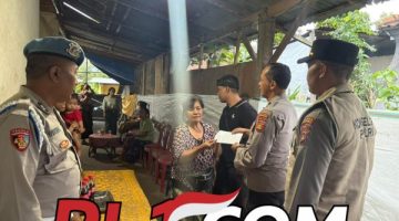 Polres Bandara Ngurah Rai Tunjukkan Solidaritas, Melayat ke Rumah Duka Orang Tua Anggota
