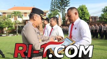Kapolresta Denpasar Beri Penghargaan Personel Berprestasi, Dorong Semangat Ungkap Kasus dan Inovasi