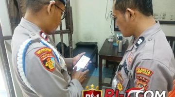 Ops Gaktibplin, Propam Polsek Dentim Periksa HP Personel Cegah Judol dan Pinjol
