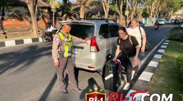 Bantu Pengendara Mobil Mogok, Sat Lantas Polres Bandara Utamakan Keselamatan